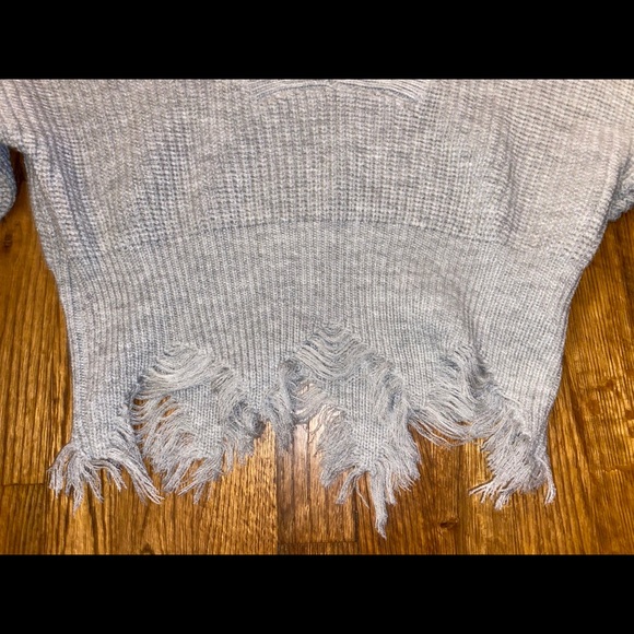 Gray v neck distressed sweater - Picture 2 of 4